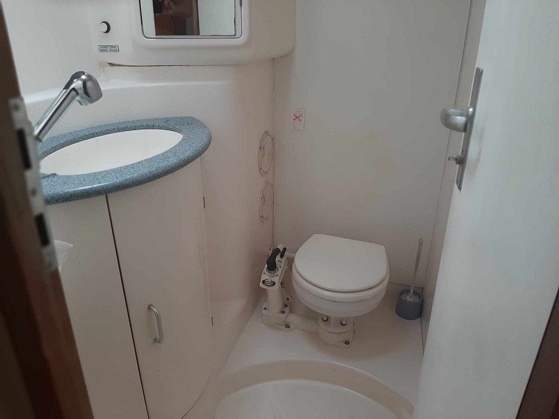 #2 Leopard 42 Kokiri bathrooms