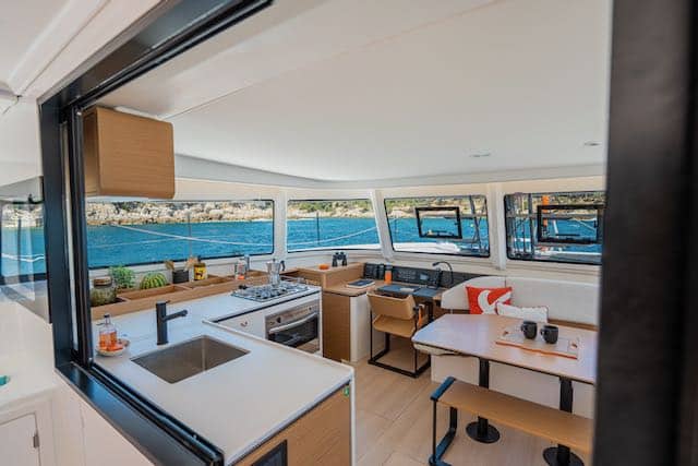 Banque images Excess 13 catamaran excess 13