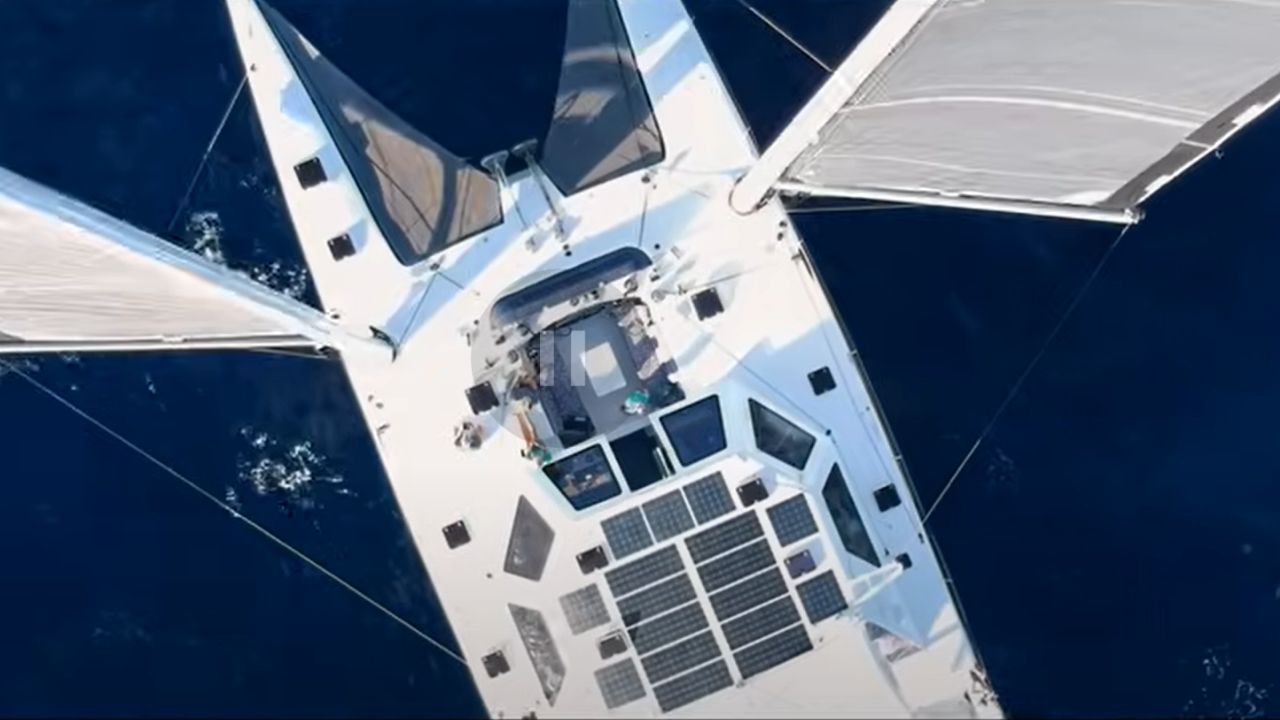Saphira Chris White 70 Saphira Chris White 70 catamaran for sale in Tahiti