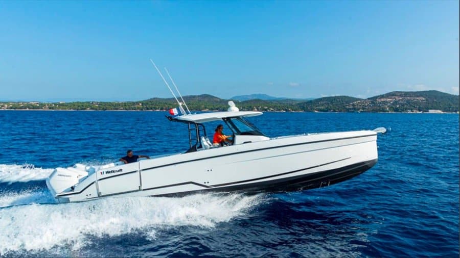 bateau a moteur wellcraft 38 T-Top