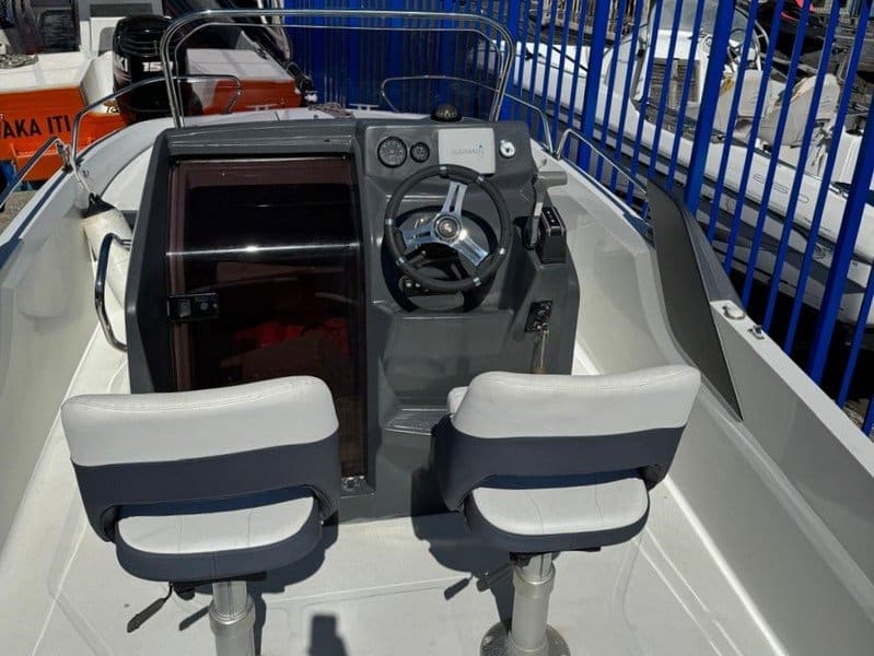 009 Beneteau Flyer 6.6 Space Deck Pilot Edition (2015)