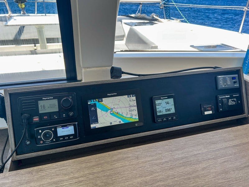 Bali 4.0 owners version catamaran – Karma_10