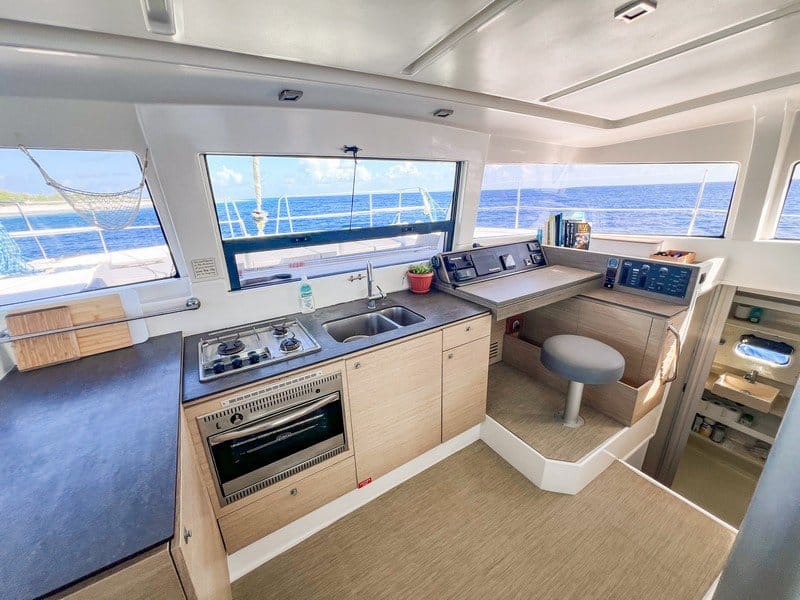 Bali 4.0 owners version catamaran – Karma_13