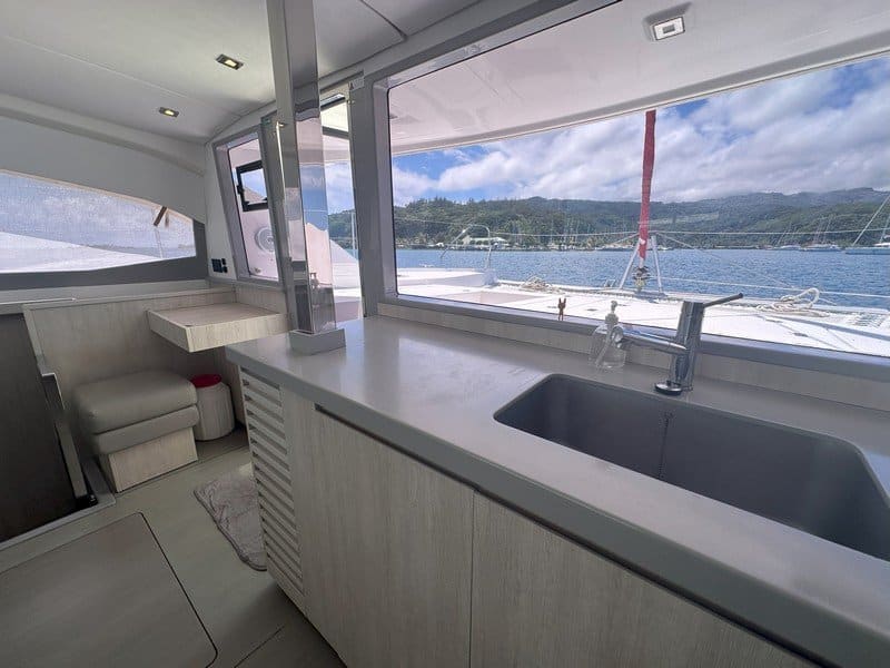 Leopard 40 4 cabin version catamaran – YRREEL 18
