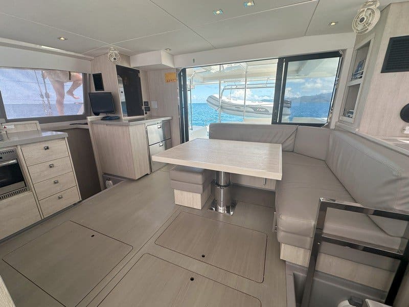 Leopard 40 4 cabin version catamaran – YRREEL 20