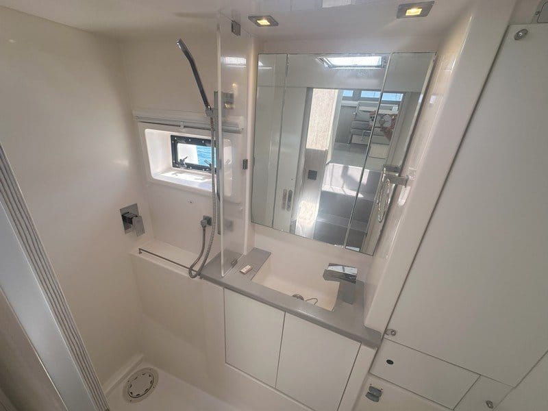 Leopard 40 4 cabin version catamaran – YRREEL 30