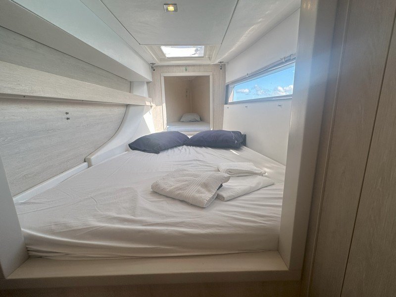 Leopard 40 4 cabin version catamaran – YRREEL 32