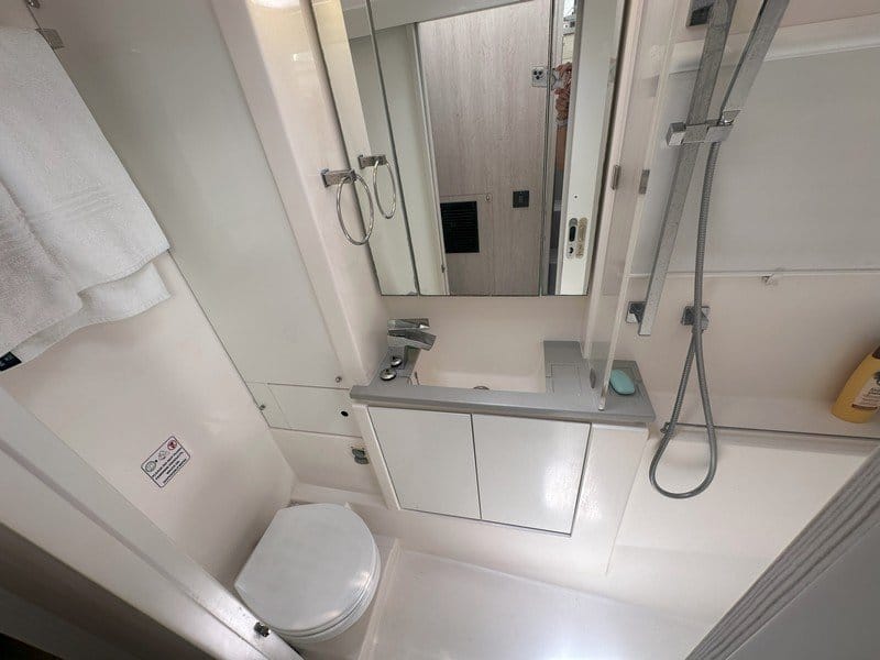 Leopard 40 4 cabin version catamaran – YRREEL 39