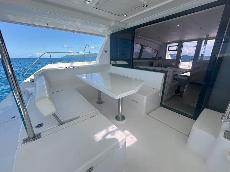 Leopard 40 4 cabin version catamaran – YRREEL 51