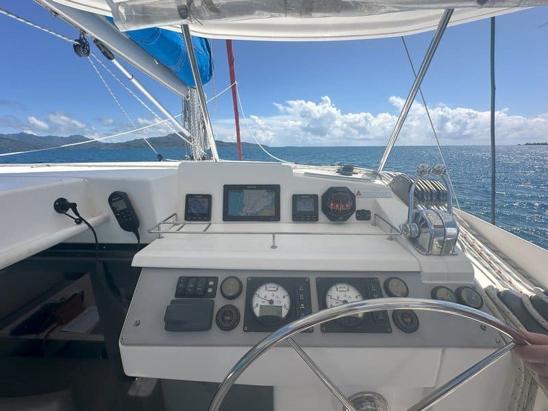 Leopard 40 4 cabin version catamaran – YRREEL 52