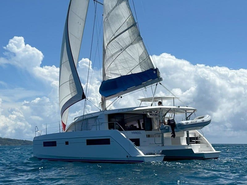 Leopard 40 4 cabin version catamaran – YRREEL 60 Leopard 40 4 cabins for sale in Tahiti