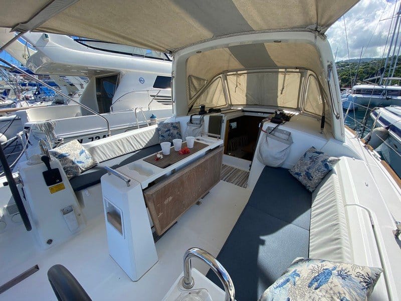 009oceanis 38 cruiser Miss Lucie