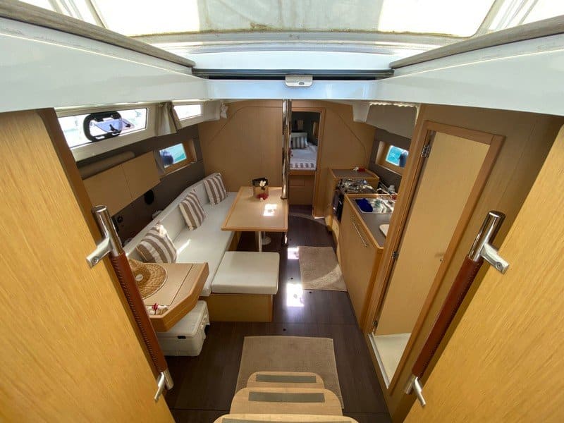 023oceanis 38 cruiser Miss Lucie