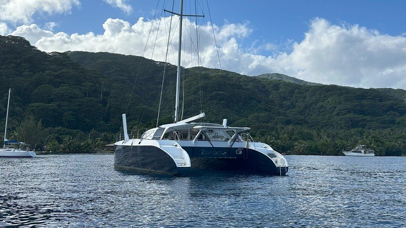 001 Performance Catamaran Contraste 44 – ZORBA Performance Catamaran