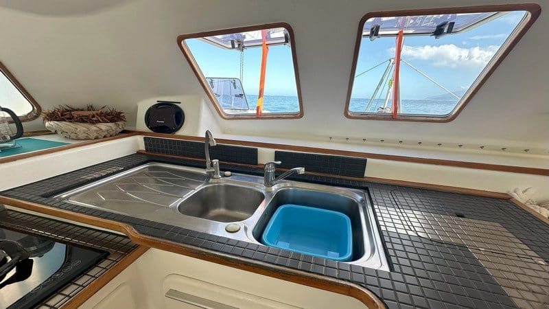 026 Performance Catamaran Contraste 44 – ZORBA