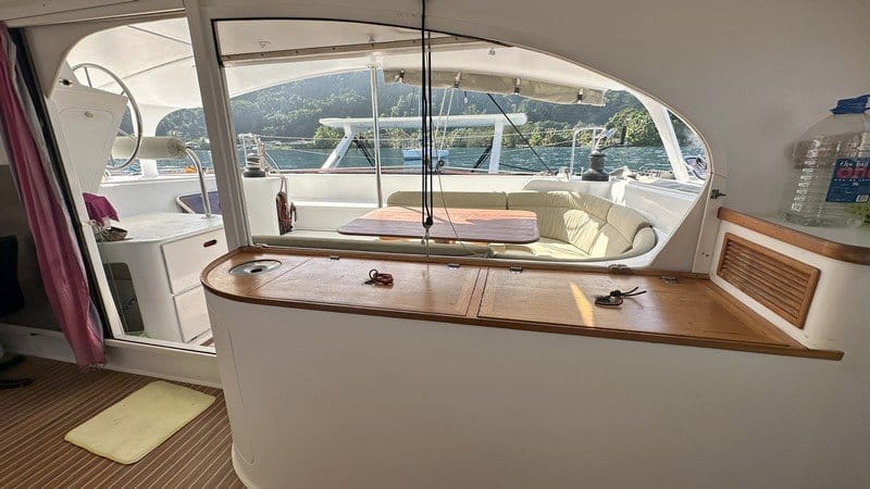 027 Performance Catamaran Contraste 44 – ZORBA