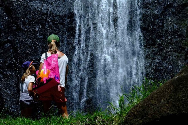 la Polynésie regorge d'incroyables randonnées hors des sentiers battus