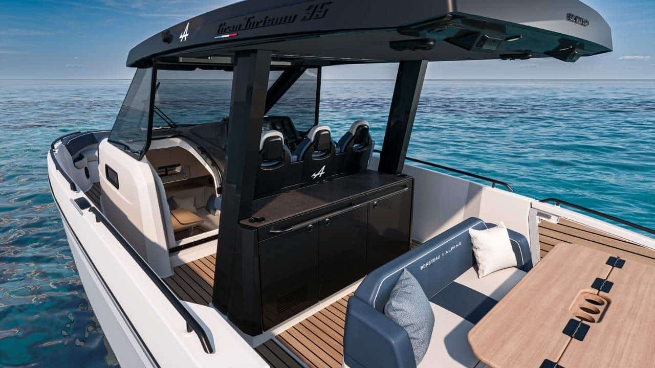 Express cruiser Beneteau Gran Turismo 35