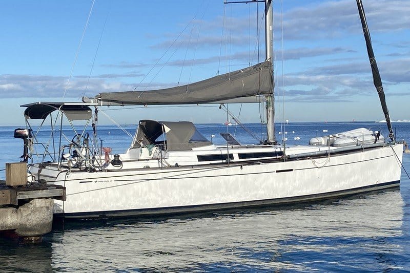 005 Grand Soleil 43 cruising racing yacht