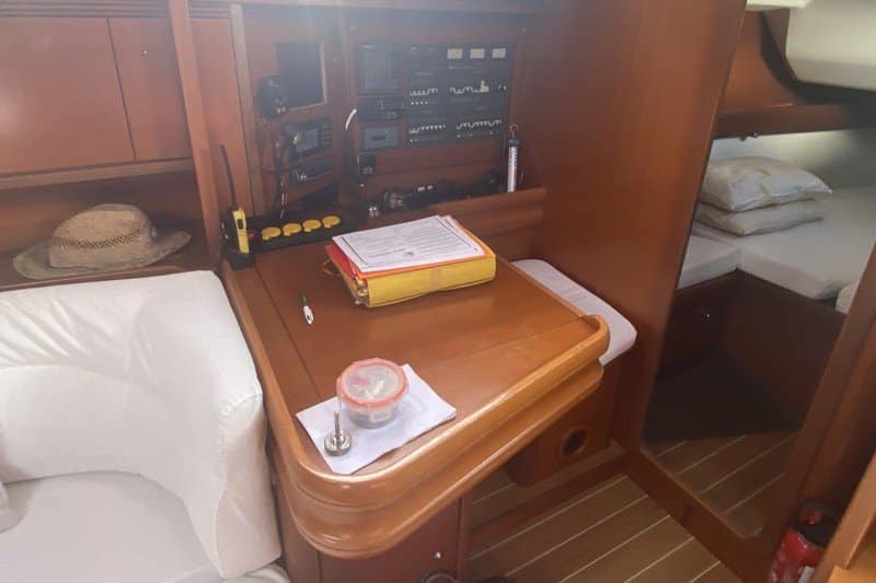015 Grand Soleil 43 cruising racing yacht