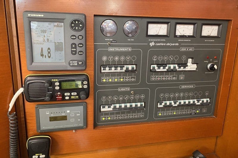 016 Grand Soleil 43 cruising racing yacht