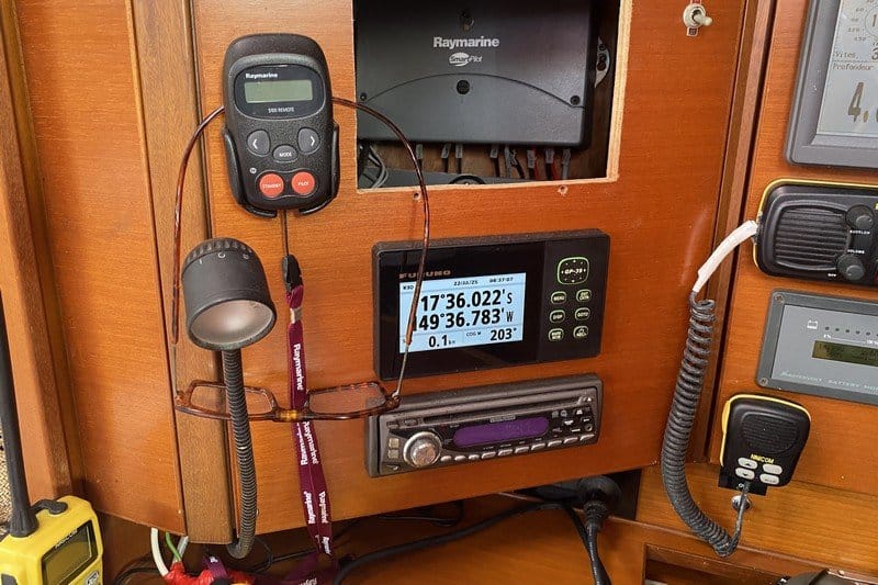 017 Grand Soleil 43 cruising racing yacht