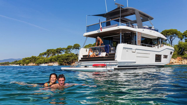 Beneteau Grand Trawler 63 live aboard trawler in Tahiti